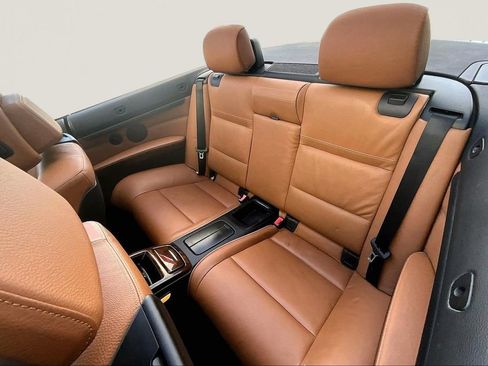 Used 2009 BMW 335i Convertible image 21