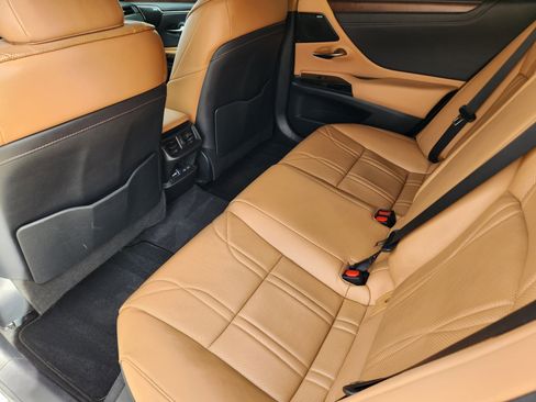 Used 2023 Lexus ES 350 Ultra Luxury image 38