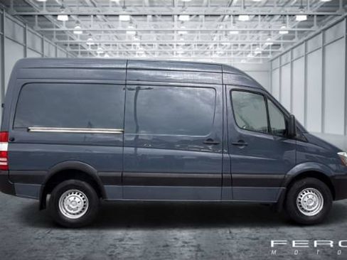 Used 2018 Mercedes-Benz Sprinter 2500 image 6