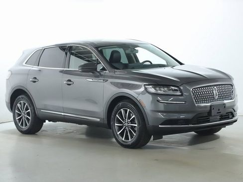 Used 2021 Lincoln Nautilus AWD image 9