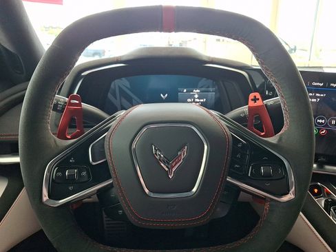 Used 2023 Chevrolet Corvette Stingray Premium Cpe w/ Z51 Performance Package RWD image 17