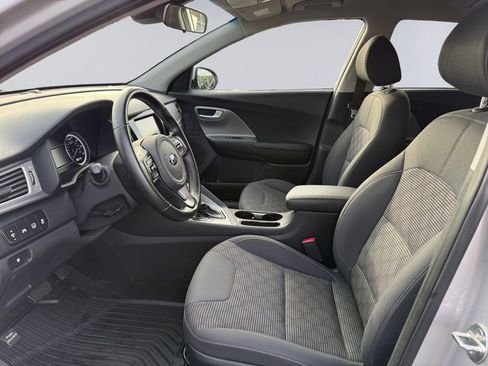 Used 2019 Kia Niro LX image 10