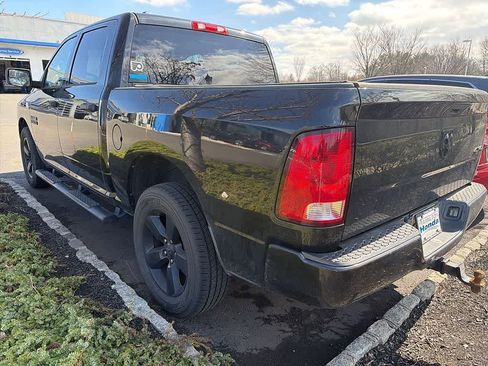 Used 2017 RAM 1500 Express w/ Black Ram 1500 Express Group image 11