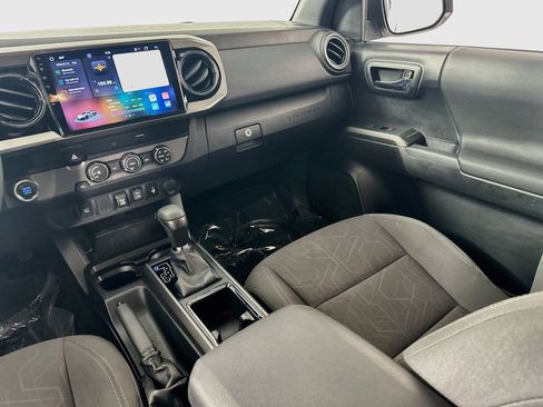 Used 2019 Toyota Tacoma TRD Off-Road RWD image 21