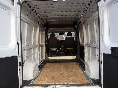 Used 2023 RAM ProMaster 2500 image 3