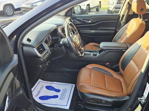 Used 2017 GMC Acadia SLT AWD/4WD image 10
