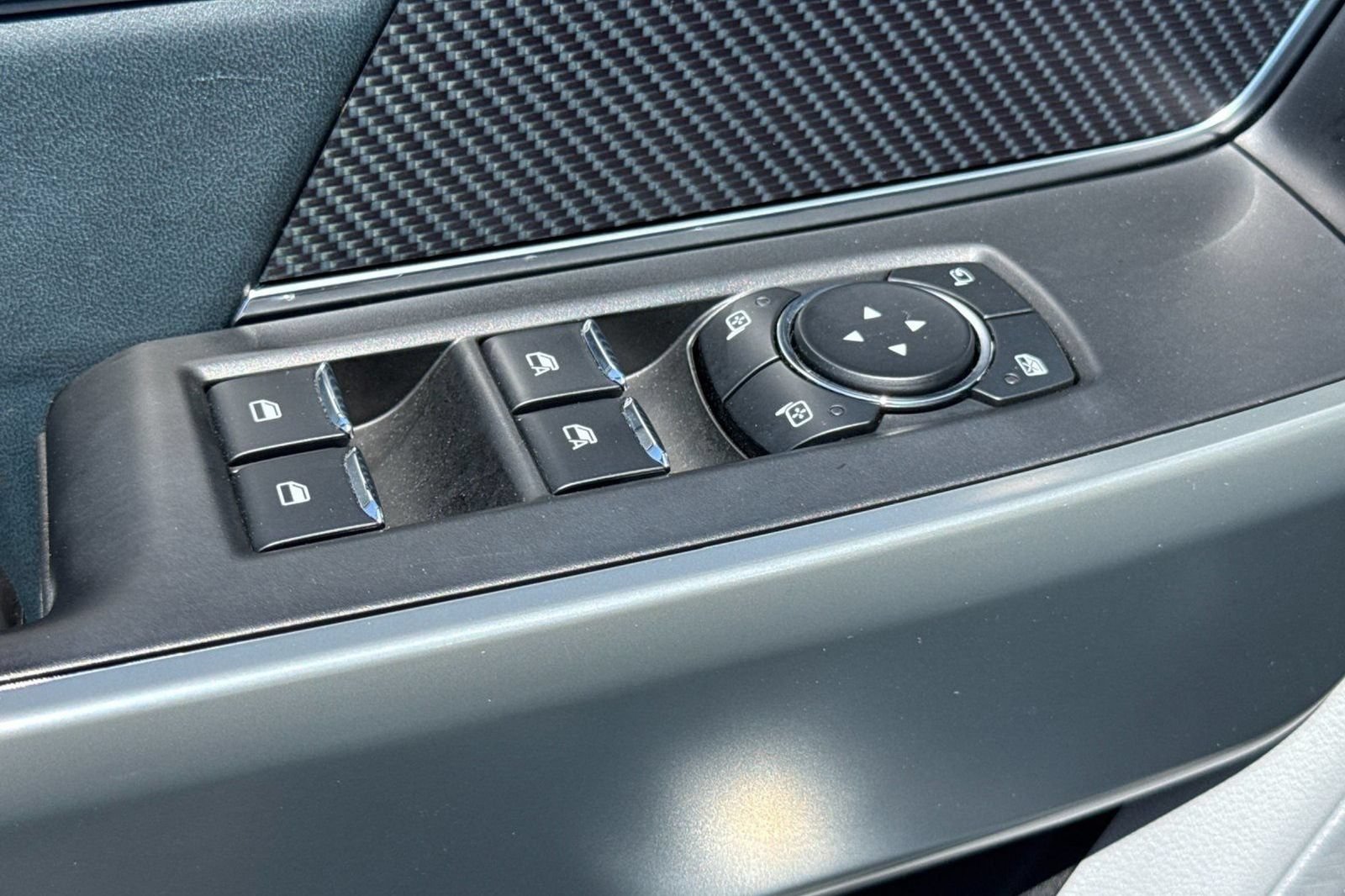 Used 2023 Ford F150 4x4 SuperCrew Hybrid image 13