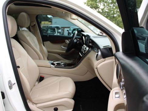 Used 2017 Mercedes-Benz GLC 300 image 32