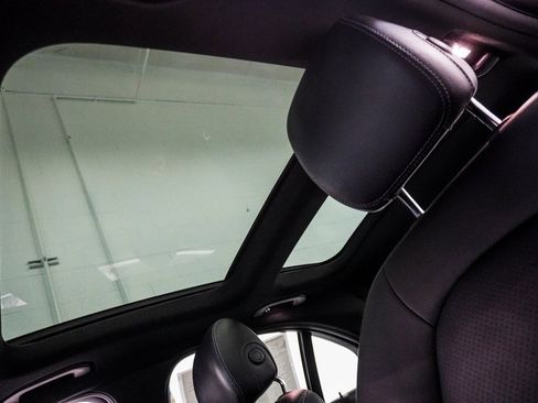 Used 2019 Mercedes-Benz C 300 4MATIC Sedan image 7