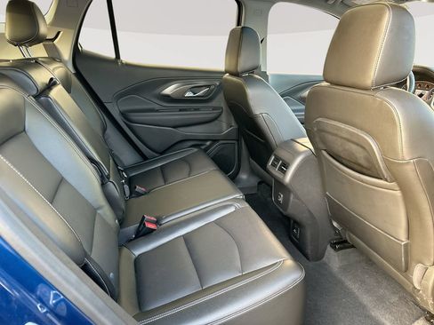 Used 2022 GMC Terrain SLT w/ Infotainment Package II AWD/4WD image 30