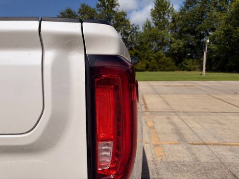 Used 2025 GMC Sierra 1500 Denali w/ Denali Reserve Package AWD/4WD image 30