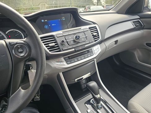Used 2014 Honda Accord LX image 29
