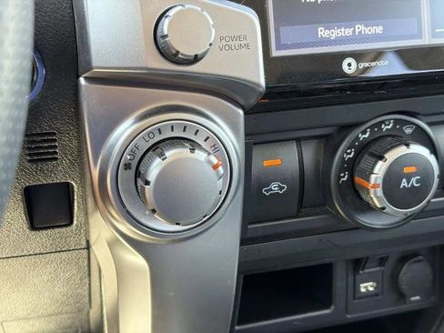 Used 2024 Toyota 4Runner SR5 AWD/4WD image 28