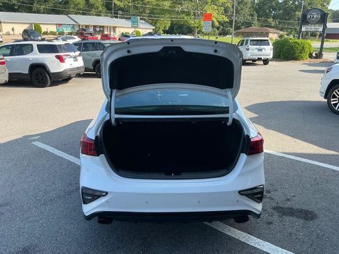 Used 2021 Kia Forte GT w/ GT2 Package FWD image 4