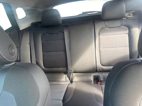 Used 2024 Chevrolet Trax LT w/ Sunroof Package image 10