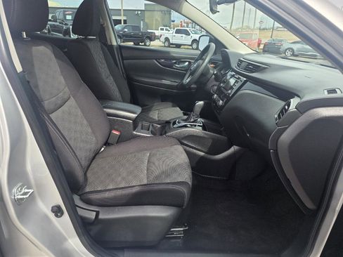 Used 2017 Nissan Rogue Sport SV image 17