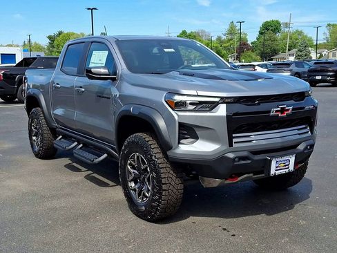 New 2026 Chevrolet Colorado ZR2 w/ Technology Package AWD/4WD image 5