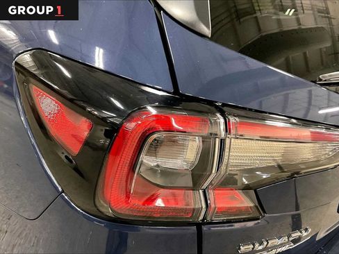 Used 2024 Subaru Outback Premium AWD/4WD image 28