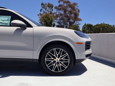 New 2026 Porsche Cayenne AWD/4WD image 11