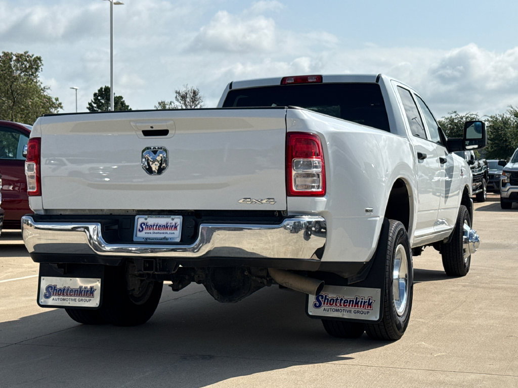 Used 2024 RAM 3500 Tradesman w/ Chrome Appearance Group AWD/4WD image 9