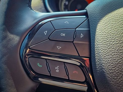 Used 2020 Jeep Cherokee Latitude Plus AWD/4WD image 18