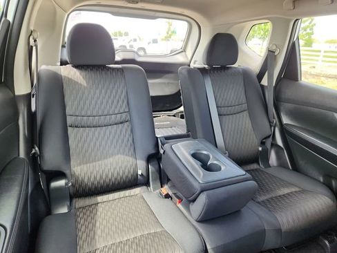 Used 2017 Nissan Rogue S FWD image 26