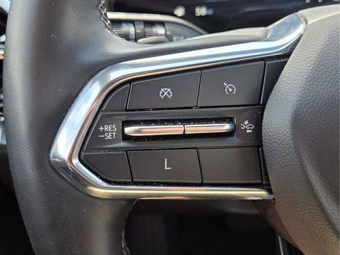 Used 2025 Chevrolet Equinox LT w/ Convenience Package II FWD image 31