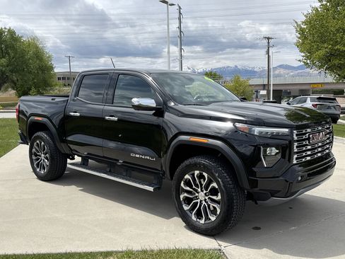 Used 2024 GMC Canyon Denali AWD/4WD image 7