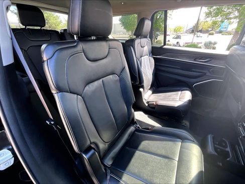 Used 2022 Jeep Grand Cherokee L Limited image 20