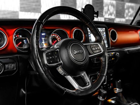 Used 2019 Jeep Wrangler Unlimited Rubicon AWD/4WD image 13