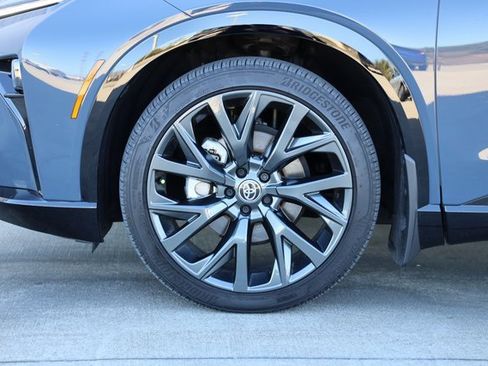 Certified 2025 Toyota Crown Signia w/ Advanced Technology Package image 9