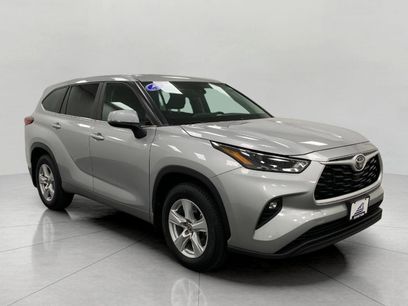 Used 2024 Toyota Highlander LE