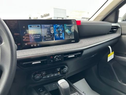 New 2026 Nissan Kicks SV image 31