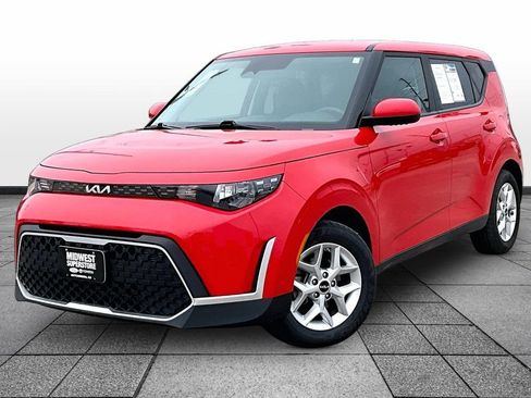 Used 2023 Kia Soul LX w/ Option Group 015 FWD image 1