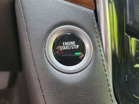 Used 2020 Cadillac Escalade ESV Premium Luxury AWD/4WD image 19