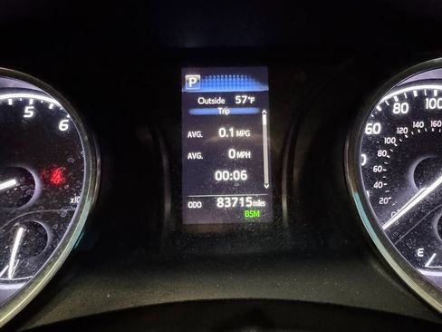 Used 2018 Toyota Camry SE w/ Moonroof Package FWD image 35