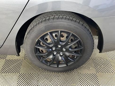 Used 2015 Nissan Sentra SV image 19