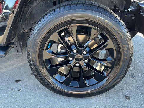 Used 2023 Jeep Wrangler Sahara image 12