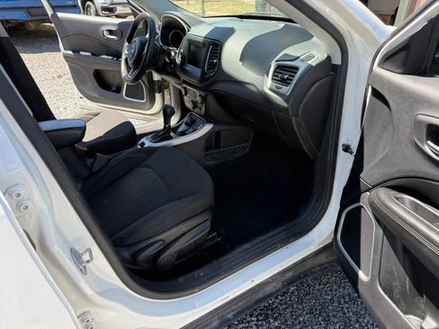 Used 2020 Jeep Compass Sport AWD/4WD image 11