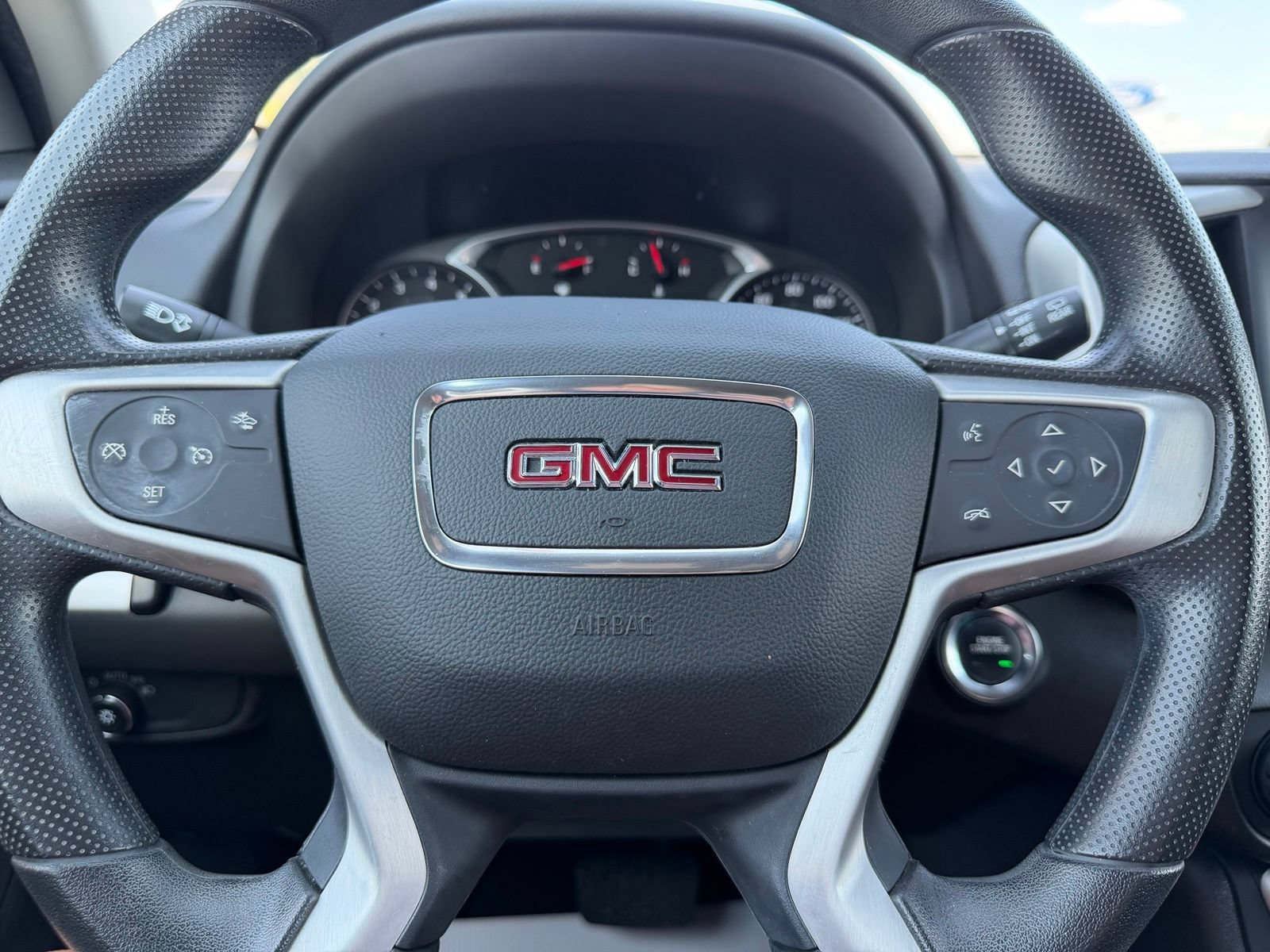 Used 2022 GMC Terrain SLE FWD image 18