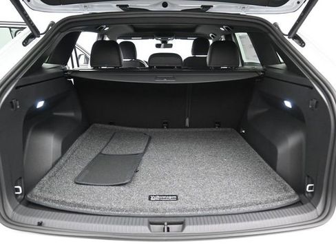 New 2026 Volkswagen Atlas Cross Sport SE image 12