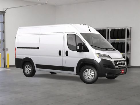 New 2025 RAM ProMaster 1500 w/ Quick Order Package 22G SLT image 7
