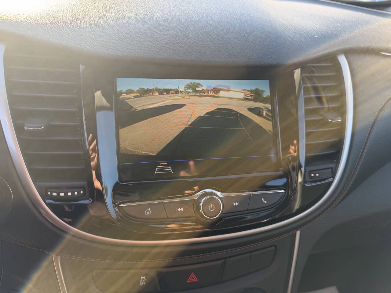 Used 2019 Chevrolet Trax LT w/ LT Convenience Package FWD image 26