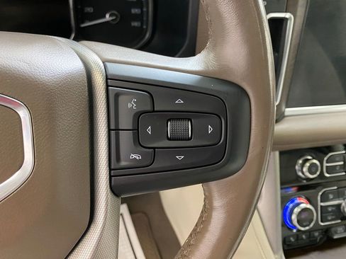 Used 2021 GMC Yukon Denali w/ Denali Premium Package image 30