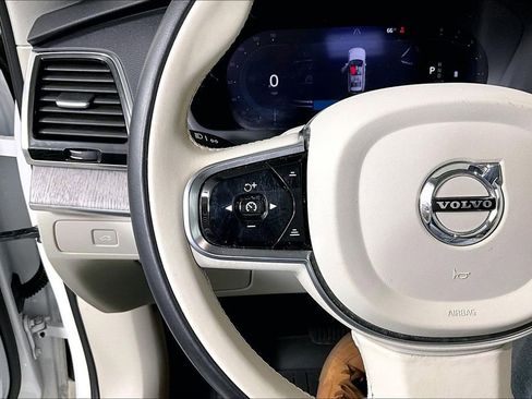 Used 2024 Volvo XC90 B6 Plus w/ Protection Package Premier image 18