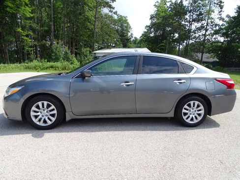 Used 2016 Nissan Altima 2.5 S FWD image 5