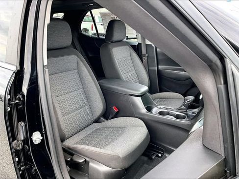 Used 2023 Chevrolet Equinox LT AWD/4WD image 11