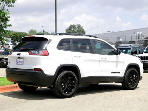 Used 2023 Jeep Cherokee Altitude Lux AWD/4WD image 5