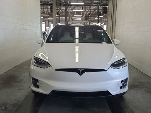 Used 2018 Tesla Model X 75D AWD/4WD image 10