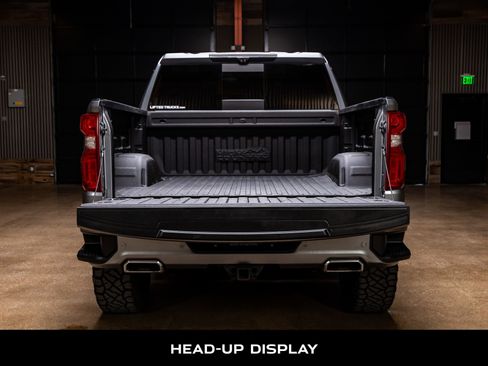 Used 2021 Chevrolet Silverado 1500 High Country w/ Technology Package image 9